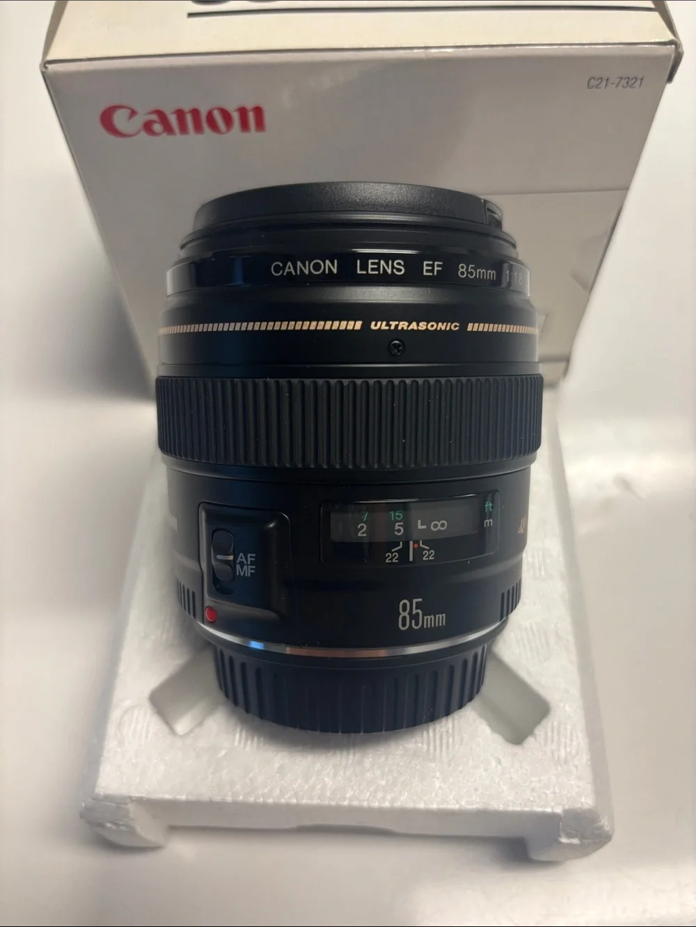 Canon EF 85mm f/1.8 Ultrasonic Lens